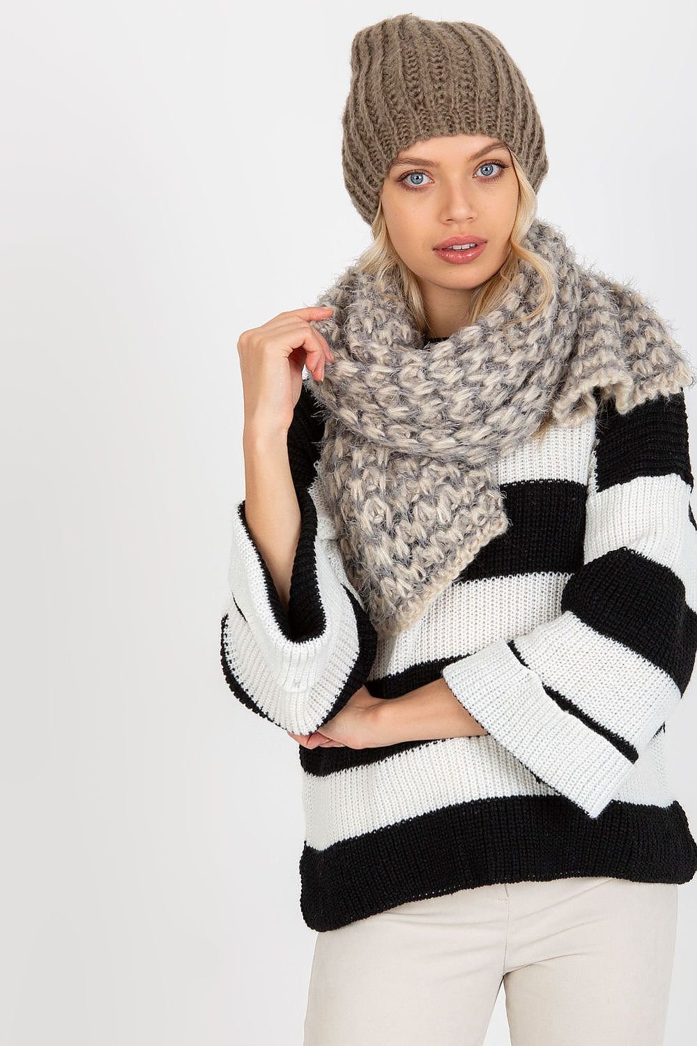 Shawl model 174877